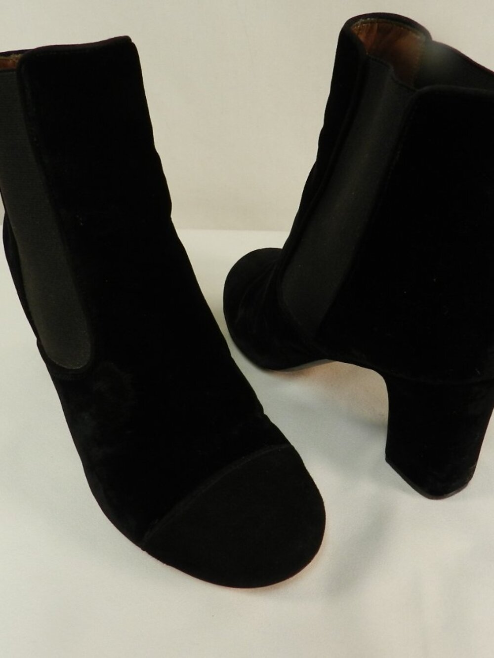 Tabitha Simmons Kiki Velvet ankle heeled boots w/ stretch black Italy Sz 38 US 8